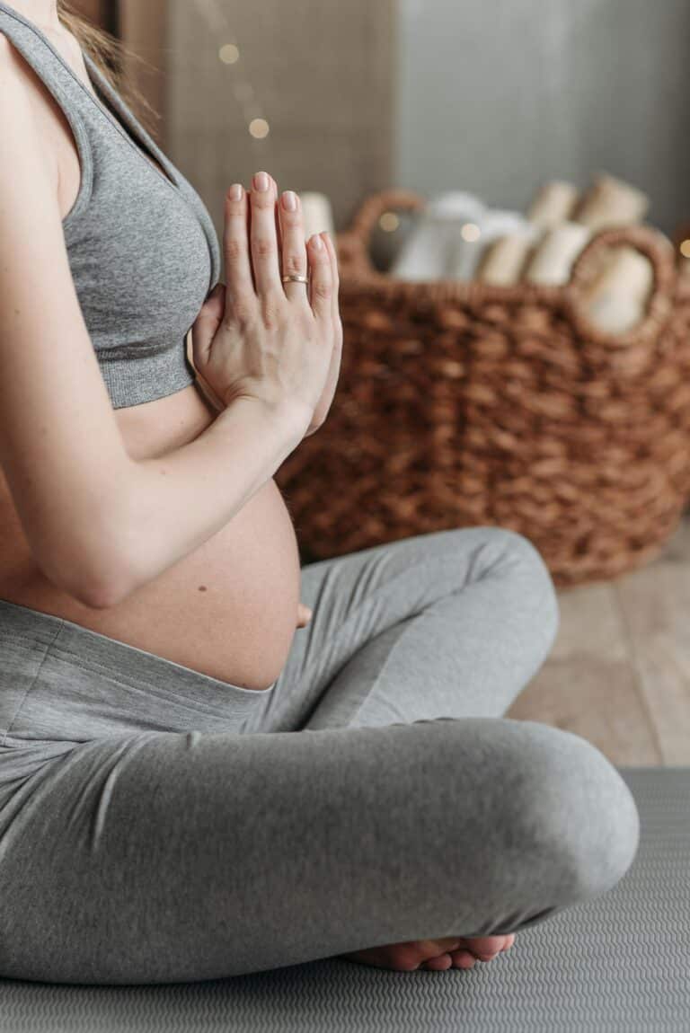 yoga-momplus